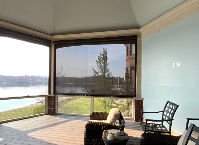 Exceed • Retractable insect screen for windows