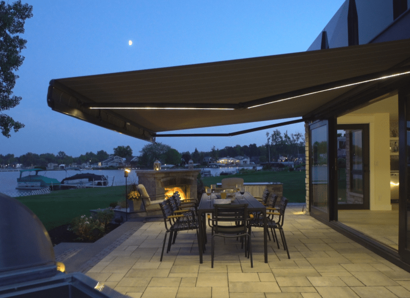 Retractable awning in Massachusetts