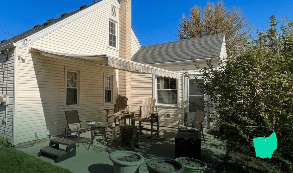 Awning on home in Mansfield OH